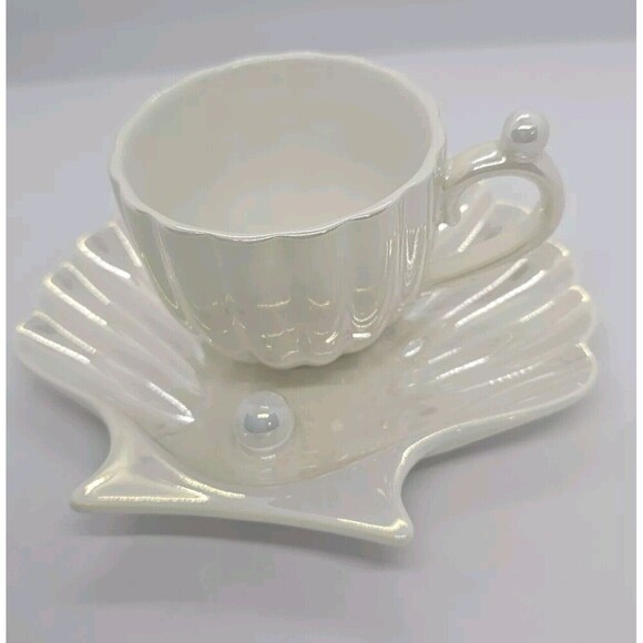 Ceramic Shiny Silver White Tea Cup & Shiny Seashell Saucer Set - Picture 5 of 8